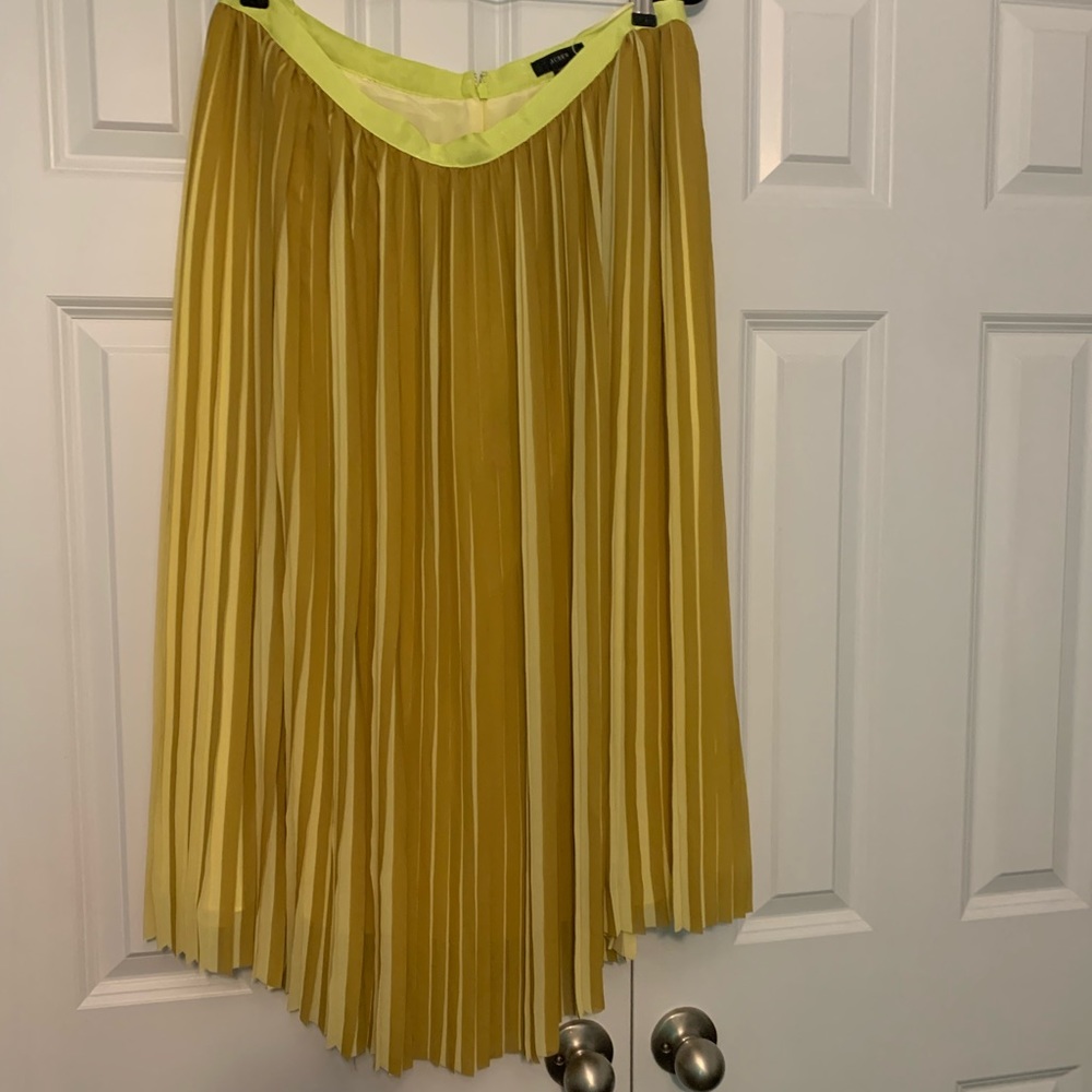 BRAND NEW J.Crew pleated skirt